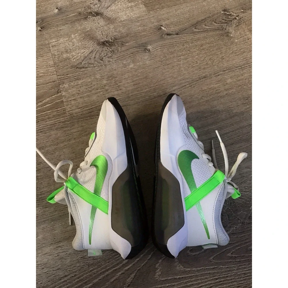 Nike Air Zoom Crossover Basketball Shoes Youth Sz 5Y Green White